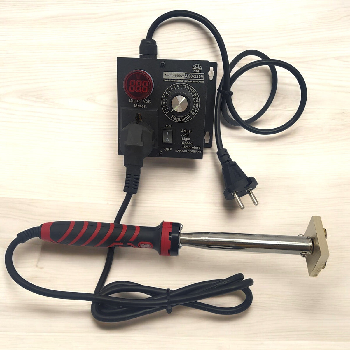 Riscaldatore da 150 W con regolatore di temperatura collegato