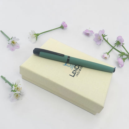Penna Stilografica con Nome Inciso - Regalo Personalizzato con  Astuccio Regalo anniversario