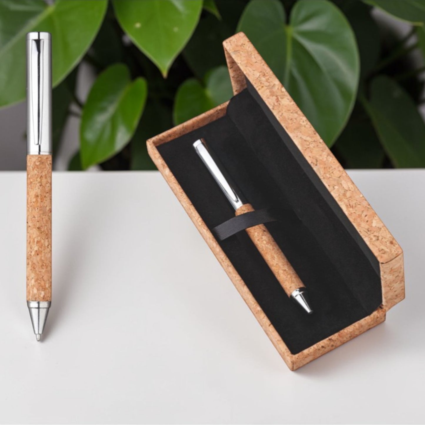 Penna a Sfera Eco Chic in Sughero e Metallo in Confezione Regalo